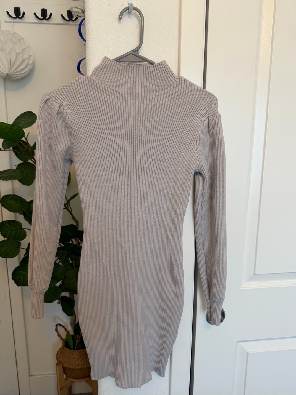 Reposhed 🩶 Amazon Gray Ribbed Knit Long Sleeve Sweater Dress | Size Small
